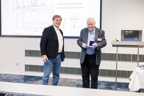 Novotný 2 Novotný 2